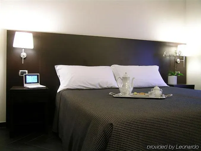 Florida Rooms - Comfort Hotel Rome 2*,