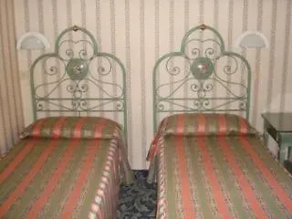 Florida Rooms - Comfort Hotel Rome